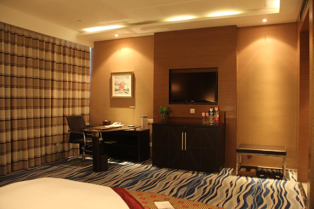 Brigh Radiance Hotel Yantai Exterior photo